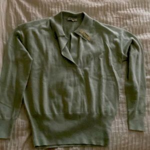 Sweater light green